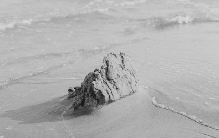 Zmagovalec lanskega natečaja, Jošt Dolinšek s serijo To Move The Sun And Earth Away