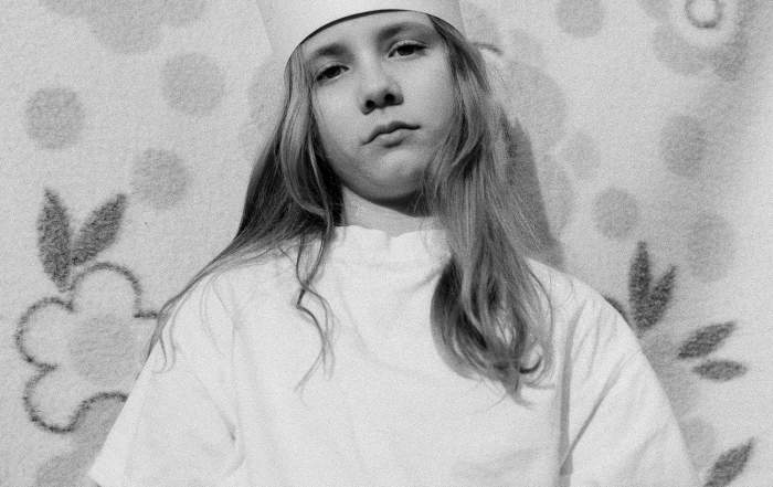 Foto: Judit Gyuricza Osváth, iz serije The Clear Image of Paradise, 2024, finalistka natečaja Drugačni svetovi 2025.