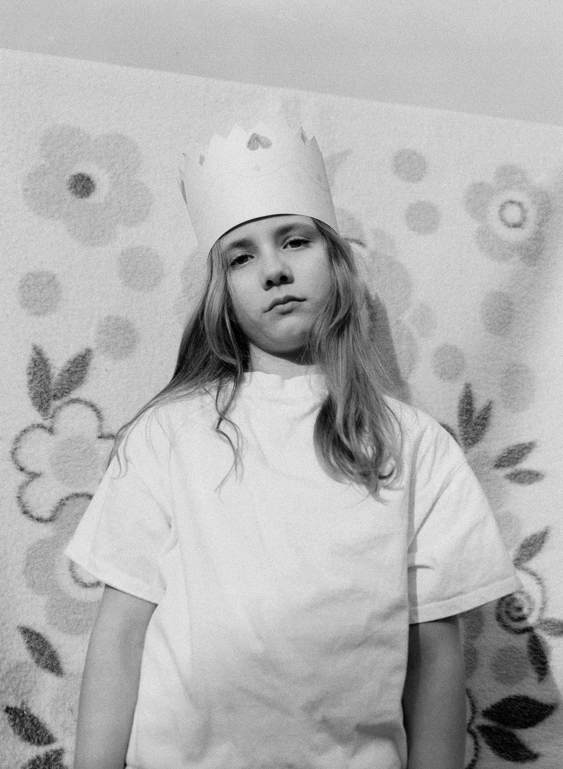 Foto: Judit Gyuricza Osváth, iz serije The Clear Image of Paradise, 2024, finalistka natečaja Drugačni svetovi 2025.